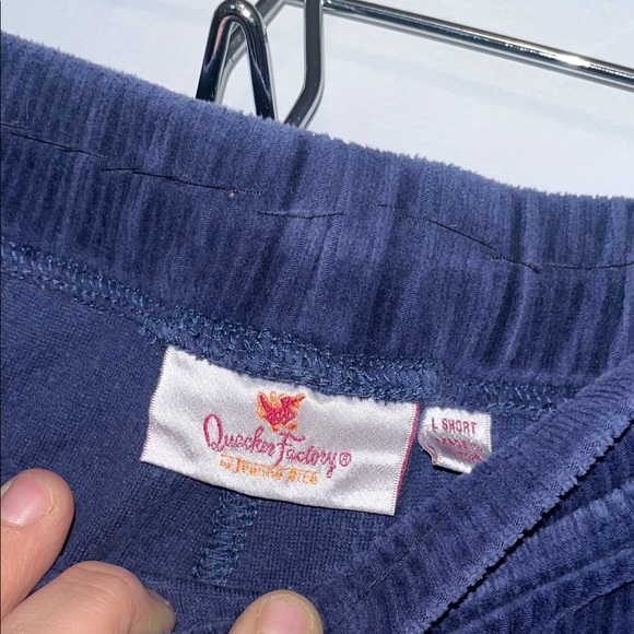 Women’s Quaker Factory Navy Corduroy Stretch Capri Pants Large Short - Picture 2 of 11
